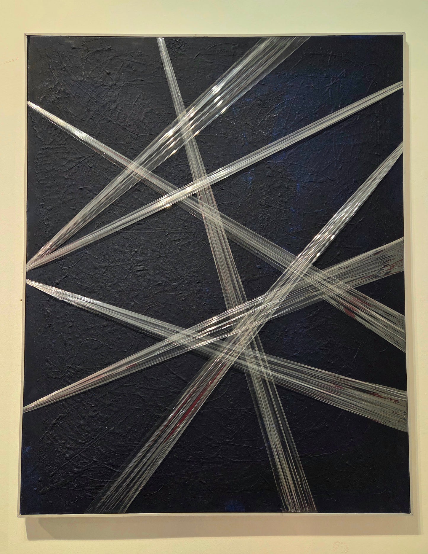 Raggi di luce su superficie lunare